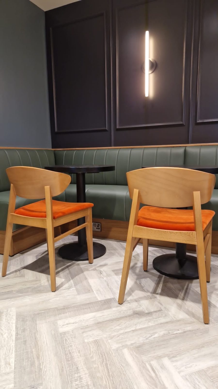 e03607a7 0ead 44c4 bcec 26785eb1639d